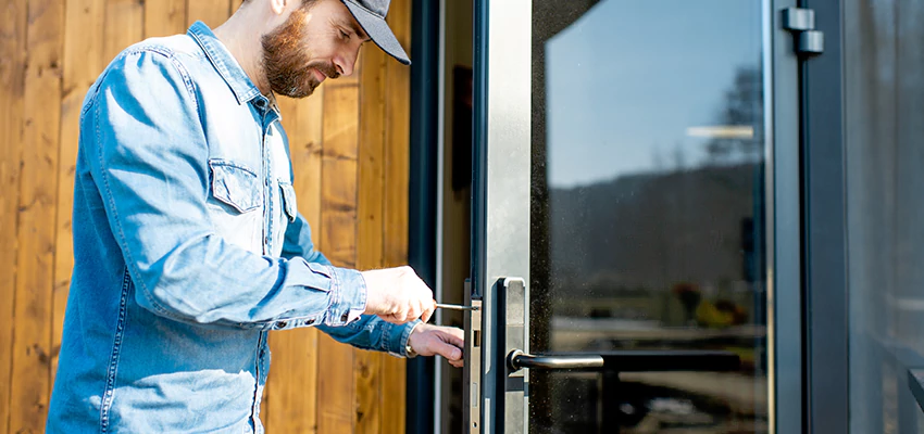 Frameless Glass Storefront Door Locks Replacement in Apple Valley, CA